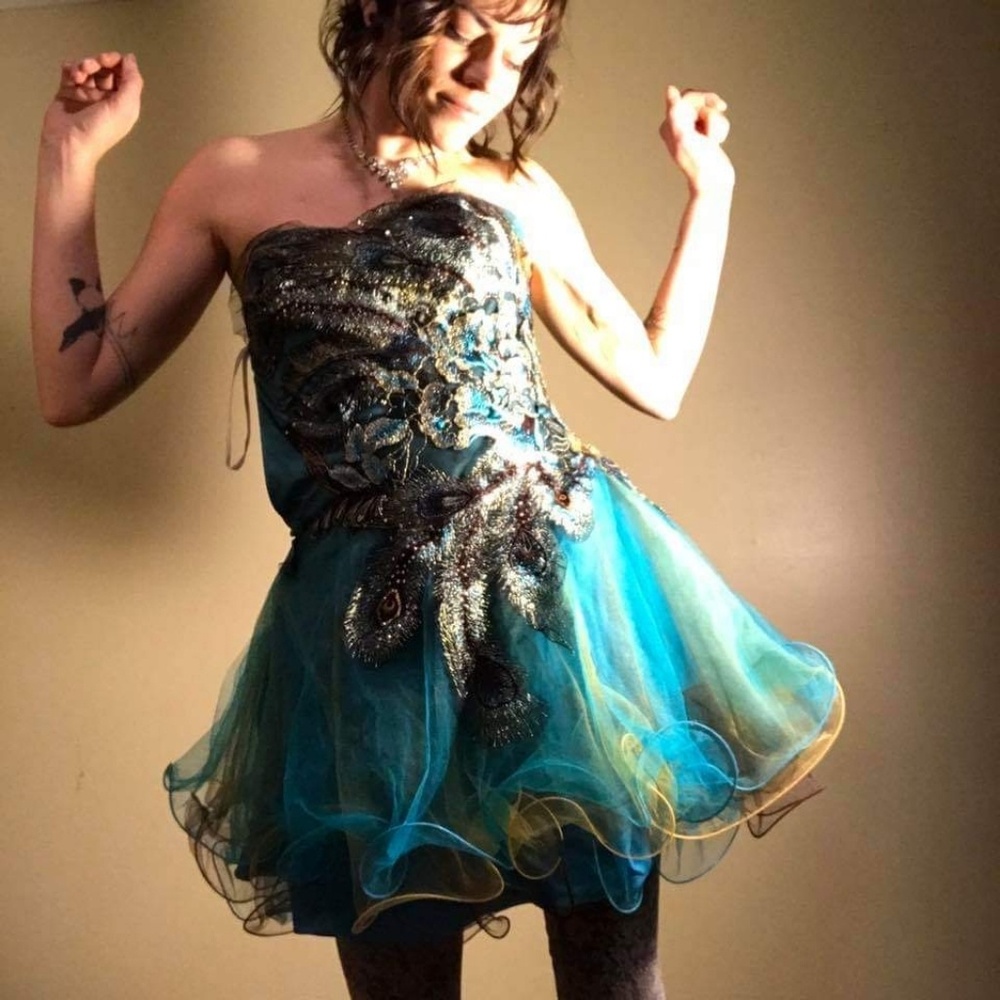 Sherri Hill peacock design cocktail dress